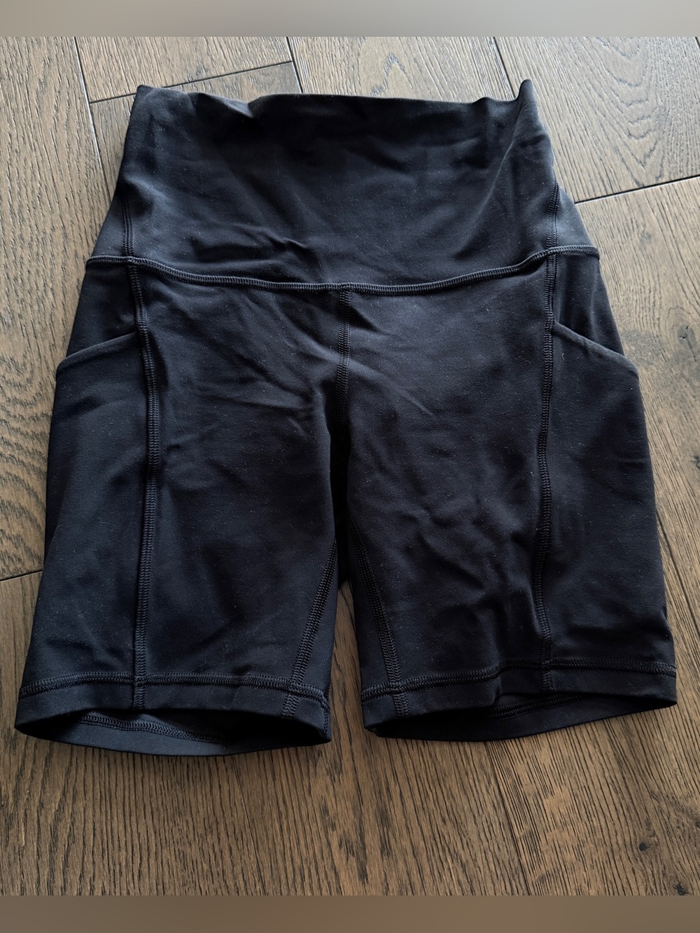 ☑️ LULULEMON 6in Biker Shorts Black Size 2